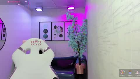 Theia  online show from 02/04/26, 12:44