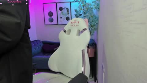 Theia  online show from 02/16/26, 12:34