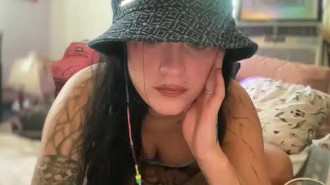 Snapshot of thejennataylor chatting on 06/05/26, 03:51 thejennataylor online show from 06/05/26, 03:51