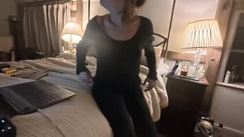 theladyduchess online show from 03/06/26, 01:46