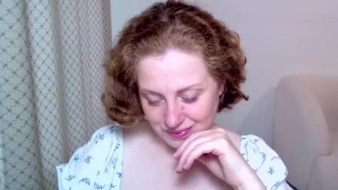 Ella online show from 09/21/25, 06:15