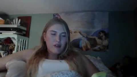 Little Bambii online show from 11/26/25, 02:01