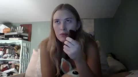 Little Bambii online show from 11/30/25, 09:08