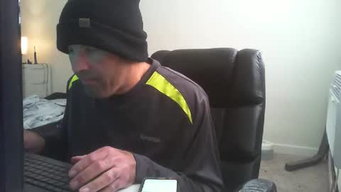 theman18951pa online show from 03/12/25, 02:12