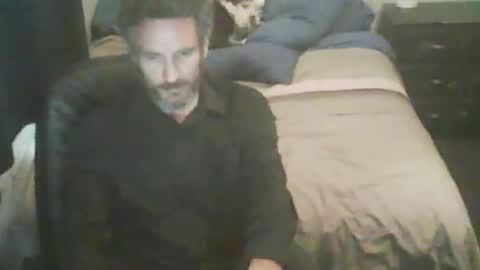 Snapshot of themanwhowearsoneshoe chatting on 10/25/25, 06:32 themanwhowearsoneshoe online show from 10/25/25, 06:32