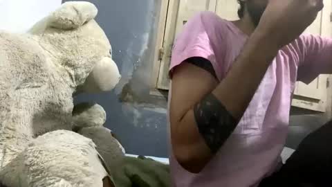 Snapshot of themarttinguyyy chatting on 10/17/25, 01:31 themarttinguyyy online show from 10/17/25, 01:31