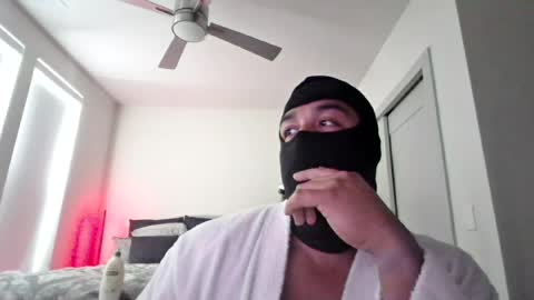 Snapshot of themaskedbull chatting on 07/19/26, 04:00 Themaskedbull online show from 07/19/26, 04:00