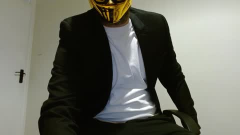 Snapshot of themaskedlondoner chatting on 03/04/26, 07:20 The Masked Londoner online show from 03/04/26, 07:20