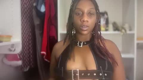 Snapshot of thenaturalgoddess chatting on 05/22/26, 09:31 TheNaturalGoddess online show from 05/22/26, 09:31