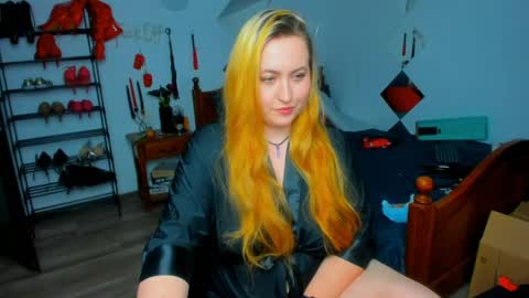 thenaughtygf online show from 04/07/26, 09:48