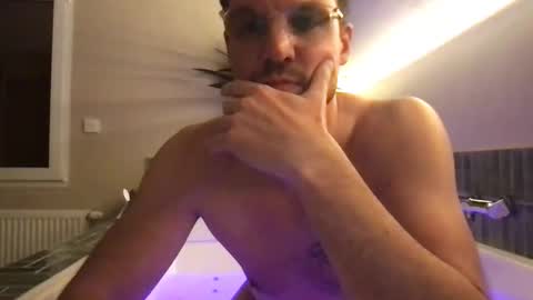 thenudeworldrover online show from 04/12/26, 09:09