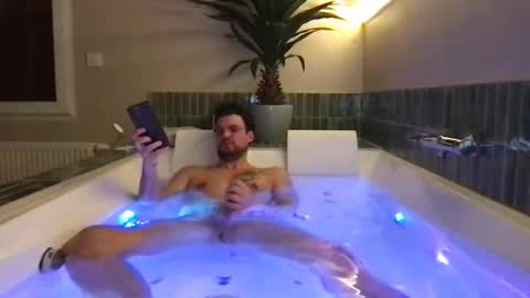 thenudeworldrover online show from 04/19/26, 09:06