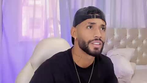 Theo Sky online show from 09/22/25, 08:22