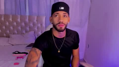 Theo Sky online show from 09/27/25, 08:03