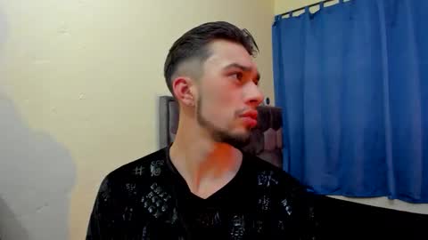 Snapshot of theo_stone04 chatting on 09/26/25, 09:35 Theo online show from 09/26/25, 09:35