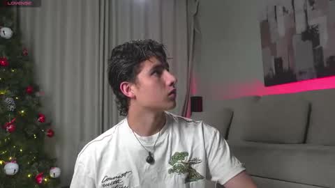  THEO- MATEO  online show from 12/21/25, 11:01