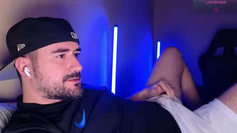 Theo Ravi online show from 03/23/26, 03:43