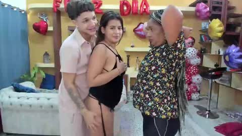 Sophia Vanessa and The Pepe online show from 02/15/25, 04:23