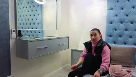 Theowonder online show from 01/14/25, 03:47