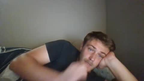 Snapshot of theox69xxx chatting on 10/16/25, 12:44 theox69xxx online show from 10/16/25, 12:44