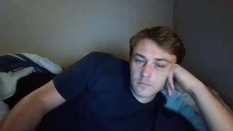 Snapshot of theox69xxx chatting on 10/27/25, 02:43 theox69xxx online show from 10/27/25, 02:43