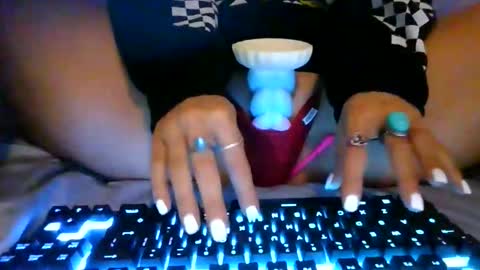 Snapshot of thepeachprincess chatting on 06/10/26, 03:00 the peach princess online show from 06/10/26, 03:00