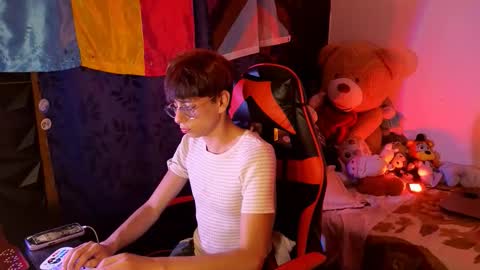 Matt independent model  online show from 10/08/25, 07:55