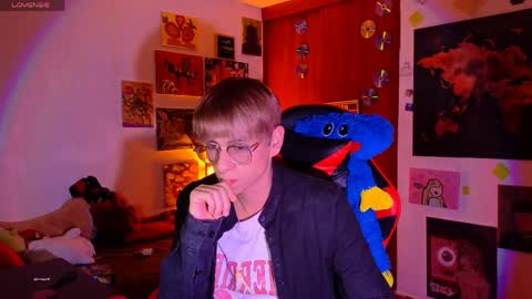 Matt independent model  online show from 04/10/26, 07:29