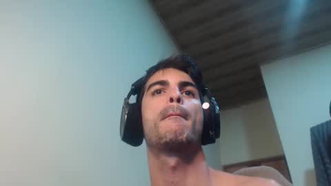 Santiago Enrique online show from 02/09/25, 04:46