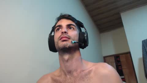 Santiago Enrique online show from 02/27/25, 05:45