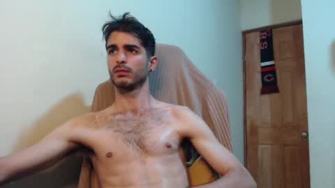 Santiago Enrique online show from 09/19/25, 04:47