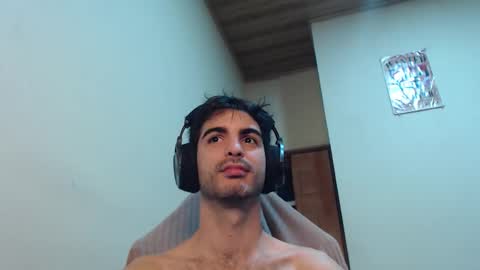 Santiago Enrique online show from 11/11/25, 03:39