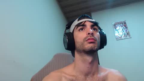 Santiago Enrique online show from 11/12/25, 04:46