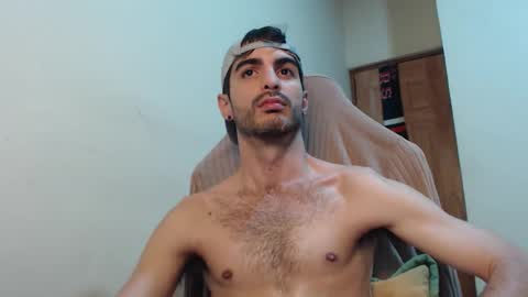 Santiago Enrique online show from 11/30/25, 04:38