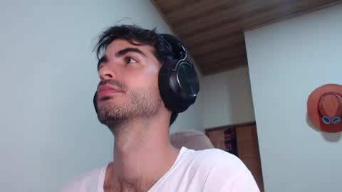 Santiago Enrique online show from 03/15/26, 05:02