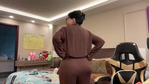 therealcamilabaddie online show from 09/26/25, 08:02