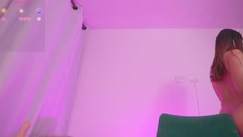 Snapshot of therealpeach_ chatting on 01/22/25, 05:48    online show from 01/22/25, 05:48