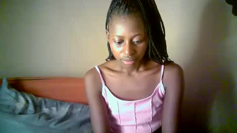 Snapshot of therry_heart chatting on 05/01/26, 03:33 hearty online show from 05/01/26, 03:33