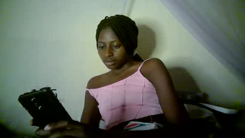 Snapshot of therry_heart chatting on 05/02/26, 04:01 hearty online show from 05/02/26, 04:01