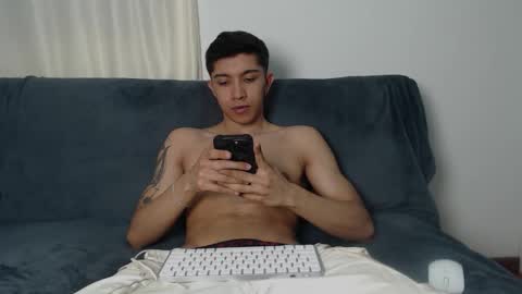 thesaint_xxx online show from 11/07/25, 04:45