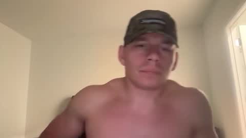 Snapshot of theshortking01 chatting on 02/22/26, 02:56 TheShortKing1 online show from 02/22/26, 02:56