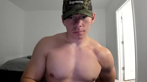 Snapshot of theshortking01 chatting on 03/04/26, 01:44 TheShortKing1 online show from 03/04/26, 01:44