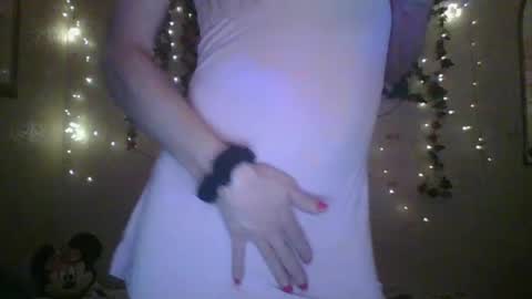 sillymillie0 online show from 12/24/24, 01:38