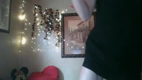 sillymillie0 online show from 10/07/25, 08:39