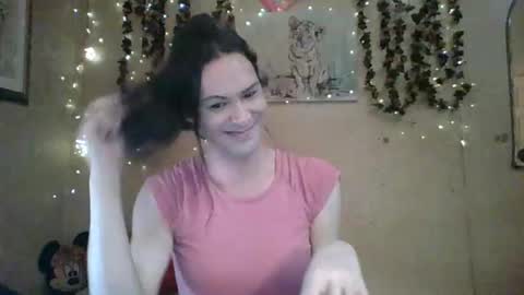 Snapshot of thesillymillie chatting on 06/10/26, 09:35 sillymillie0 online show from 06/10/26, 09:35