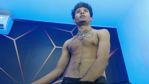 Snapshot of theskinny8inch_ chatting on 01/27/25, 05:14 theskinny8inch_ online show from 01/27/25, 05:14