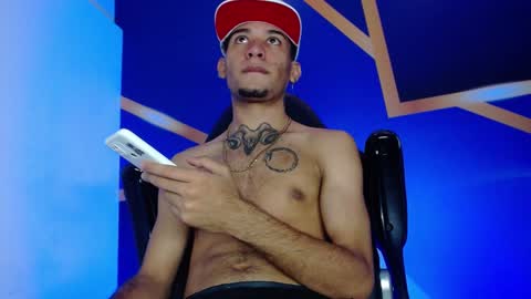 Snapshot of theskinny8inch_ chatting on 02/03/25, 05:18 theskinny8inch_ online show from 02/03/25, 05:18