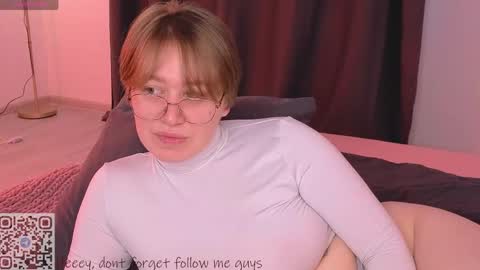 Lucia online show from 03/22/26, 10:07