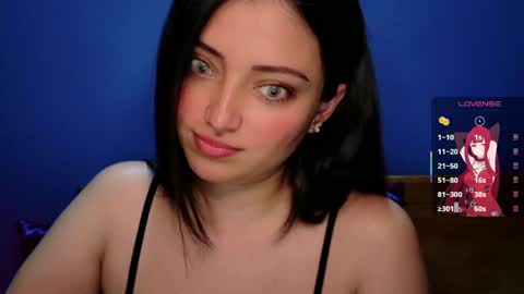 Snapshot of thesweethari chatting on 05/27/26, 01:13 I dont do real meetings My bio online show from 05/27/26, 01:13