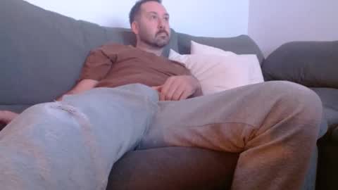 Snapshot of theuncutguy69 chatting on 10/26/25, 03:12 theuncutguy69 online show from 10/26/25, 03:12